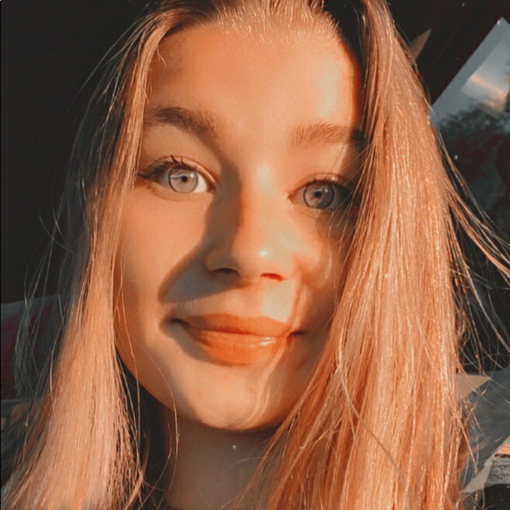 Meet your Posher, Abby